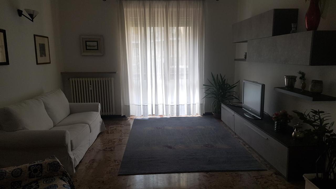 איבראה Casa Del Tennis מראה חיצוני תמונה